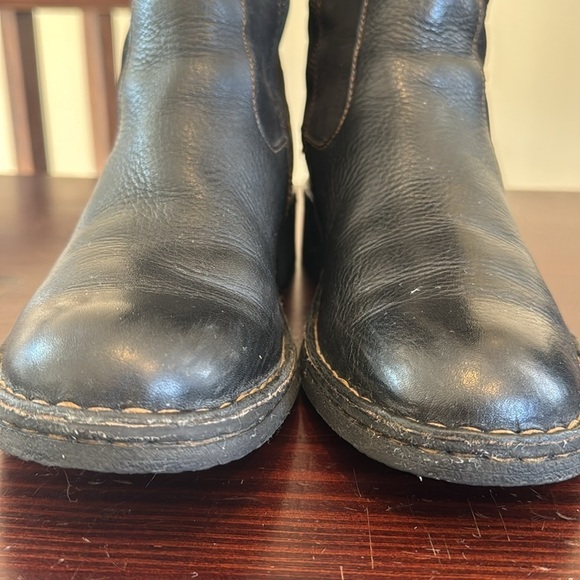 Born Baret II black, tall, leather suede zip up boots 7.5 W3359 - Picture 15 of 16